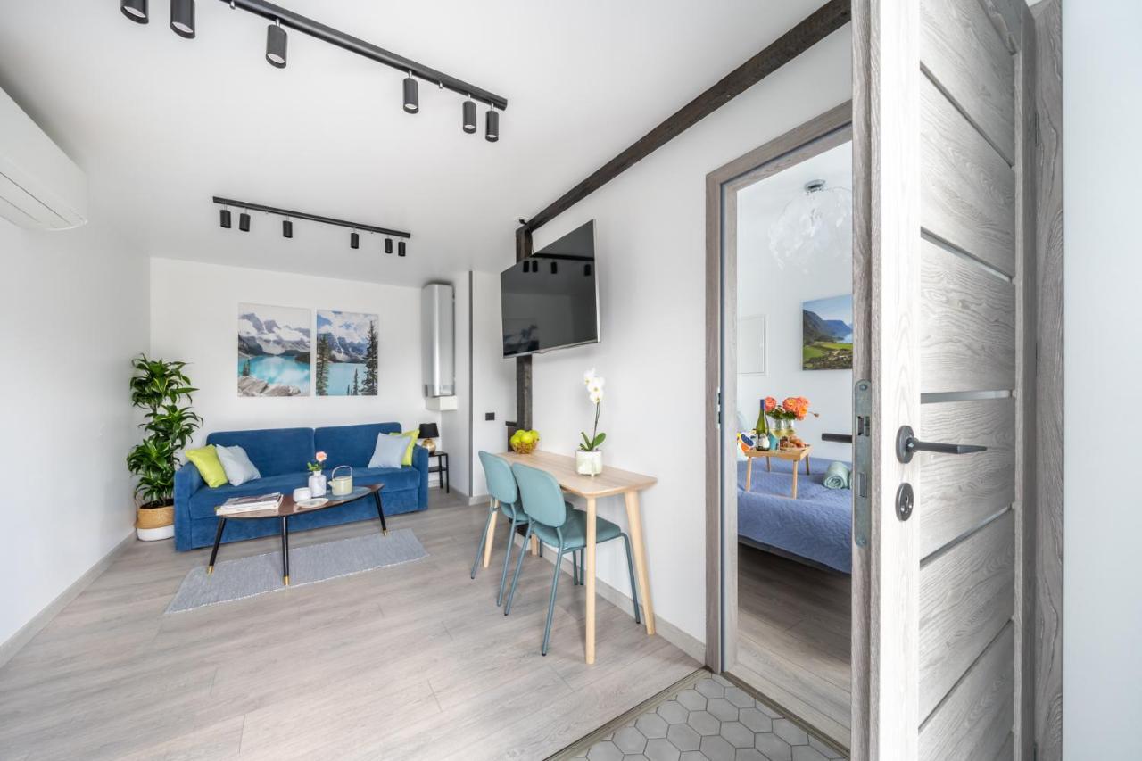 Family Garden House With Free Private Parking & Playground Villa Riga Exteriör bild