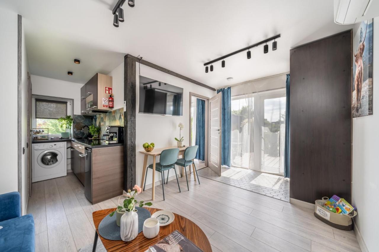 Family Garden House With Free Private Parking & Playground Villa Riga Exteriör bild