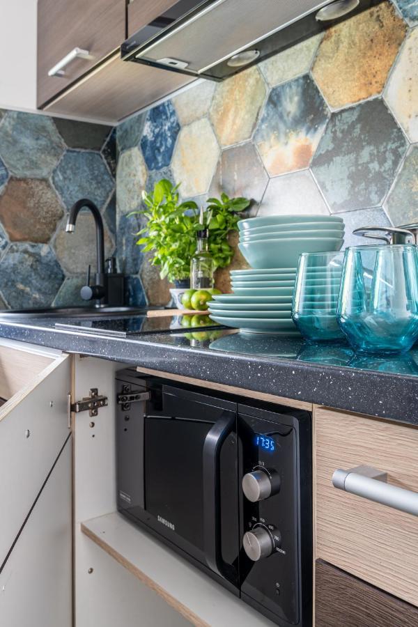 Family Garden House With Free Private Parking & Playground Villa Riga Exteriör bild